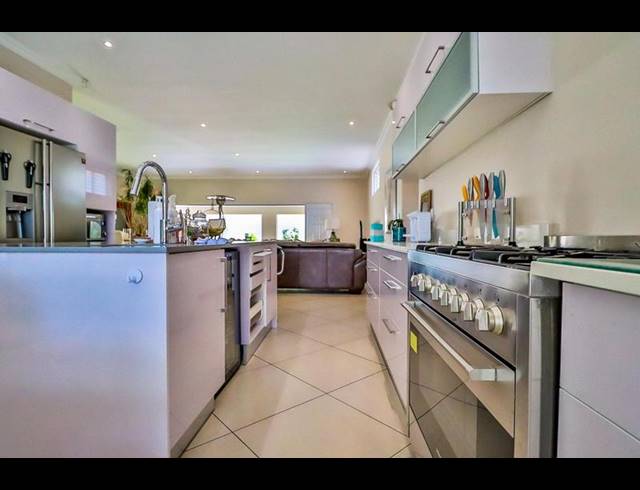 5 BEDROOM HOUSE FOR SALE IN ORCHARDS